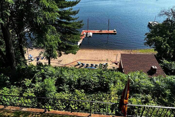 Stunning St. Croix River Retreat w/Hot Tub & Sauna gallery image 5