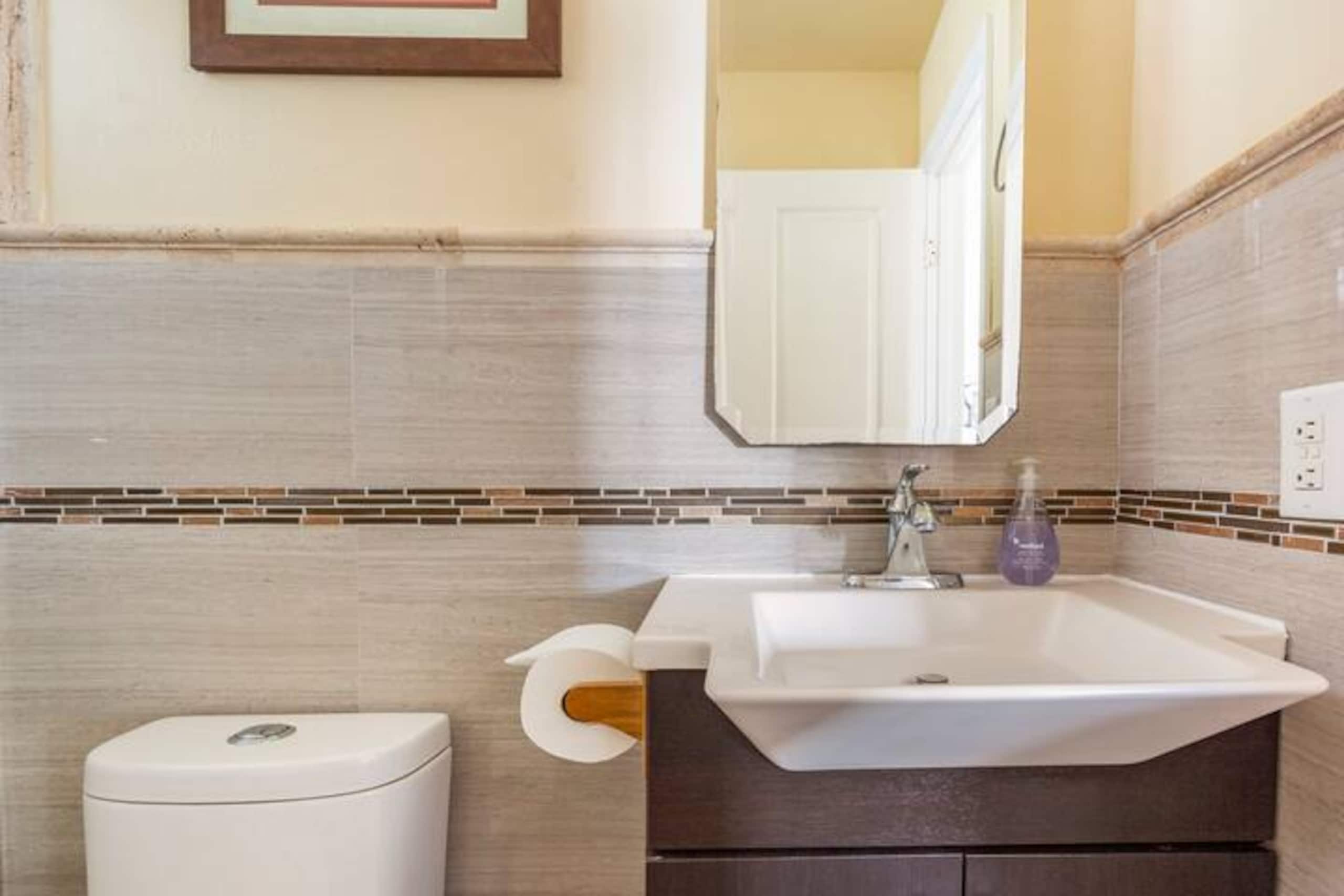 Home in Kailua-Kona · ★4.78 · 1 bedroom · 1 bed · 1 private bath - Image 8