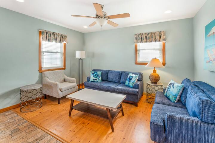 Wilbur Wright Associates/Days Inn managed Airbnb listing 2