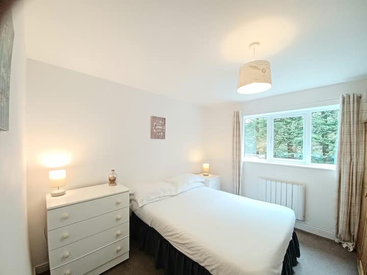 Dormitorio doble en la planta baja.