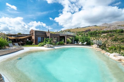 Saleiman House | Art | Nature | Charm