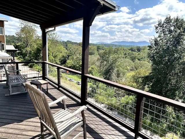 Riverview Home in Asheville
