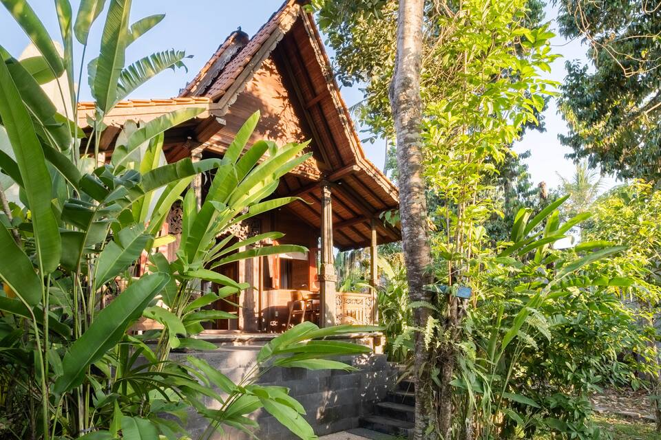 Tresna Bali Cabin, a rebuilt teak house, Bedulu, Ubud, Bali, Indonesia, photo 9 of 10