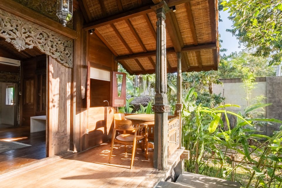 Tresna Bali Cabin, a rebuilt teak house, Bedulu, Ubud, Bali, Indonesia, photo 6 of 10
