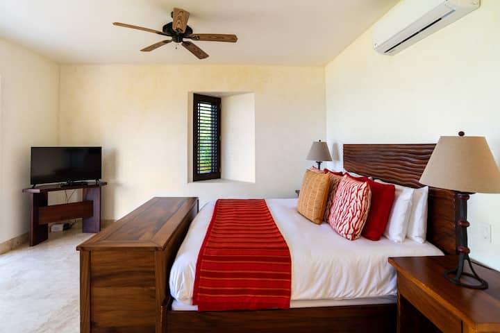 Schlafzimmer 6