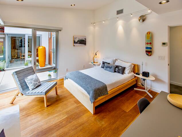 Modern Escape gallery image 3