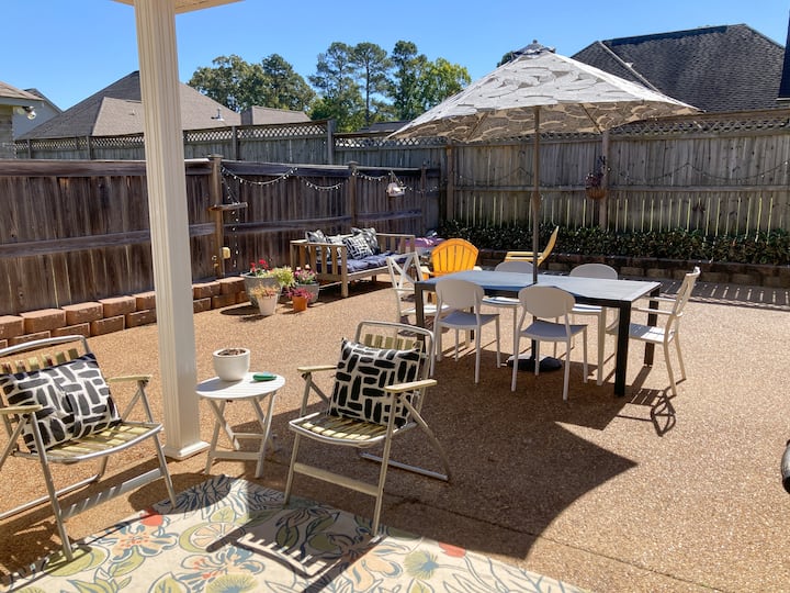 Perfect Patio For Gameday And Graduation Weekends - 옥스퍼드