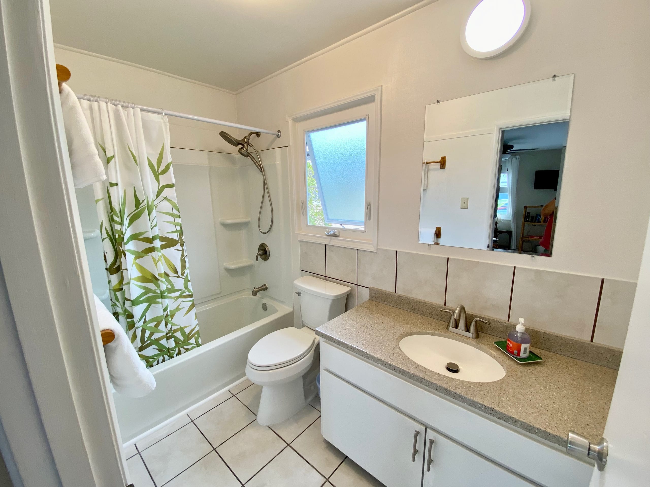 Home in Kailua · ★4.87 · 1 bedroom · 2 beds · 1 private bath - Image 5
