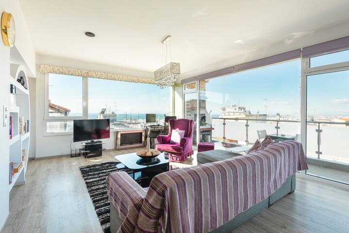 Arvanitidis Suites Presidential luxury suite gallery image 3