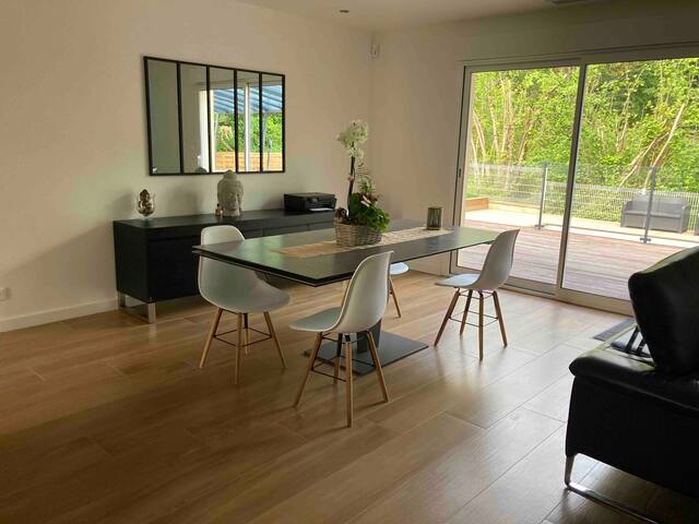 Bordeaux, Haut Floirac, Belle Maison avec piscine. gallery image 3