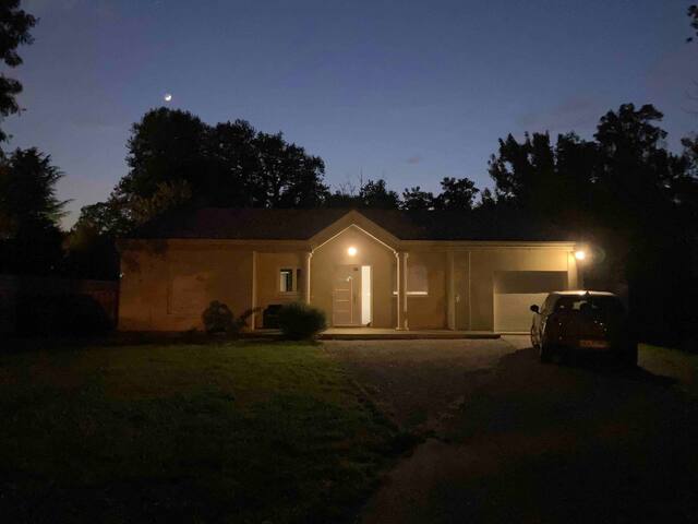 Bordeaux, Haut Floirac, Belle Maison avec piscine. gallery image 2