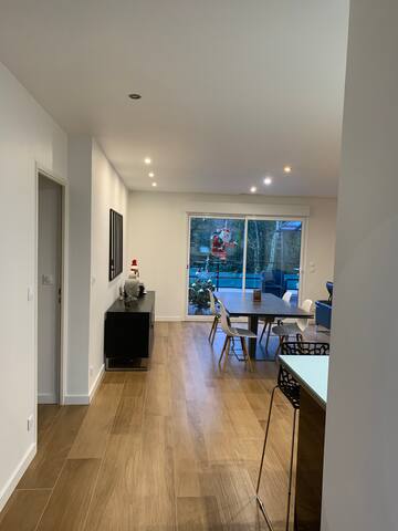 Bordeaux, Haut Floirac, Belle Maison avec piscine. gallery image 5