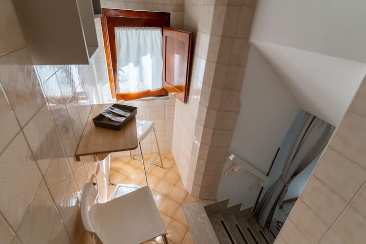 2 Story Suite “Carina” Excellent Central Location