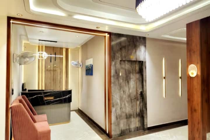1 Premium Ac Room In Krishna Residency - Bareilly