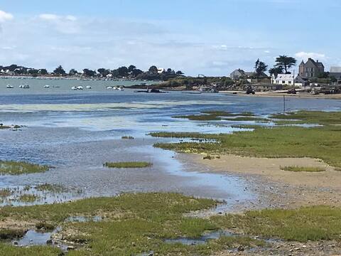 Sea view in Pen-Bé beach access, gite 3* 12 p