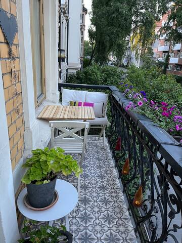 Popular, beautiful large home in central Oslo. gallery image 2
