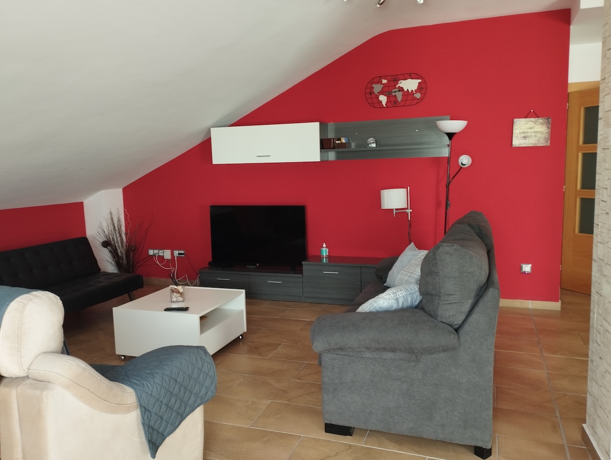 Popular Airbnb listing: PENTHOUSE WITH VISTA ALEGRE in Castilla Y León
