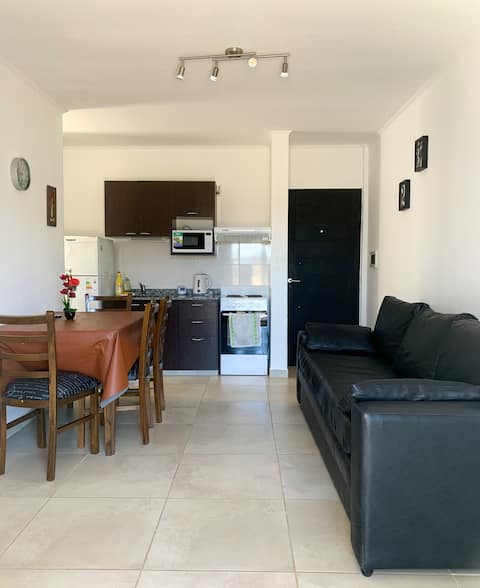 Apartment 1 bedroom living room dining room  4 people