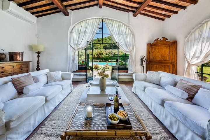Fabulous 9BR VILLA with Heated Pool Near Florence! - Villas for