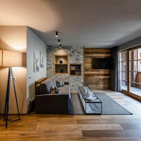 Top Airbnb: Family Suite in Badia