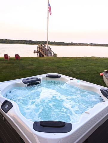 Waterfront Home with Pool & Hot Tub in Barrington gallery image 4