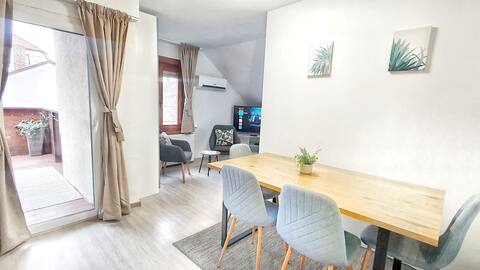 Dora holiday house-AP2/2BD -200m Balaton