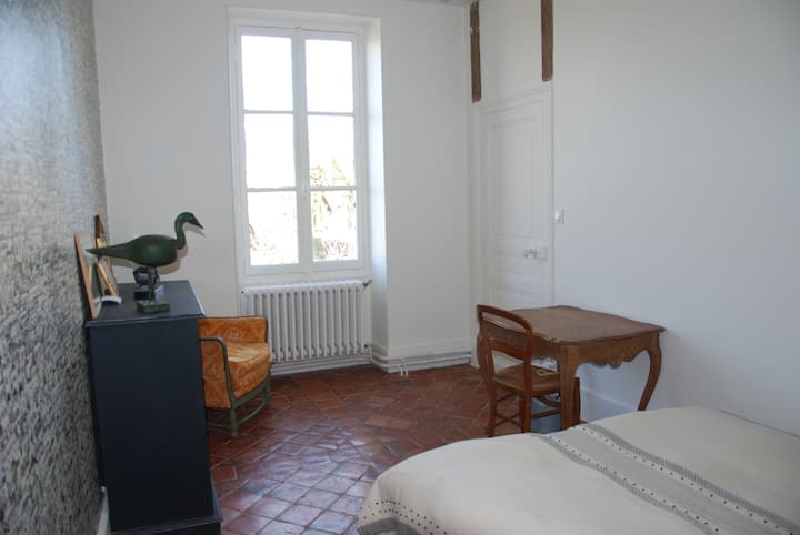 1 ห้องนอนชั้น 1 หน้าต่างสวน