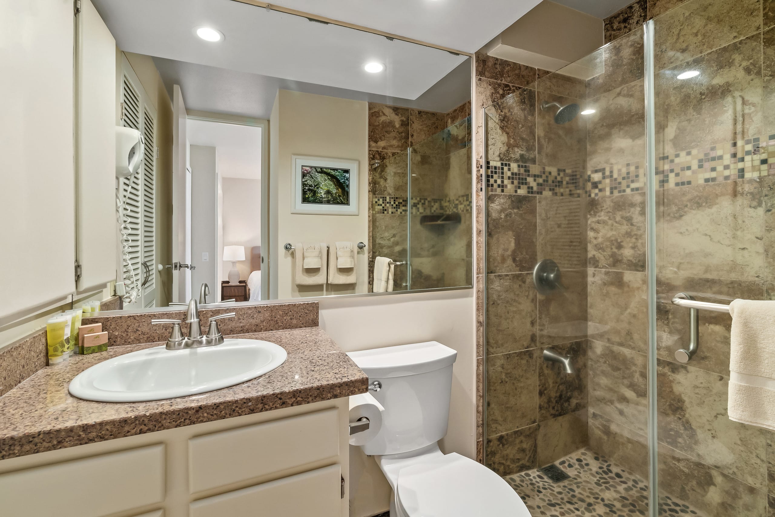 Condo in Princeville · ★4.93 · 1 bedroom · 2 beds · 2 baths - Image 17