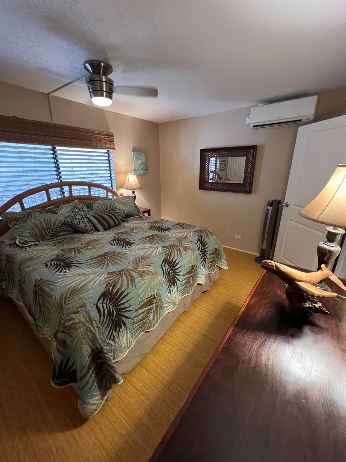 Krevat bambuje King, Dhoma e gjumit A/C