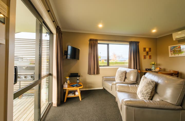 Rockwood Cottage - Continental Breakfast Included! - Southland