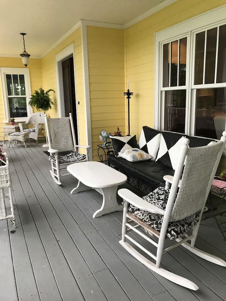 Private Room Near UVA, Mtn VIew/ Porch Houses for Rent in Louisa