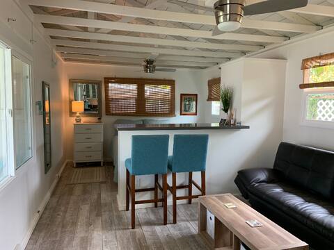 Beachhouse Kailua: Cottage with Green A/C