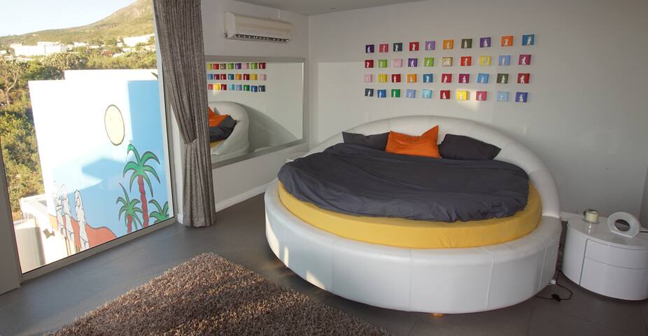 The Baules Camps Bay, Spectacular Luxury Villa gallery image 3