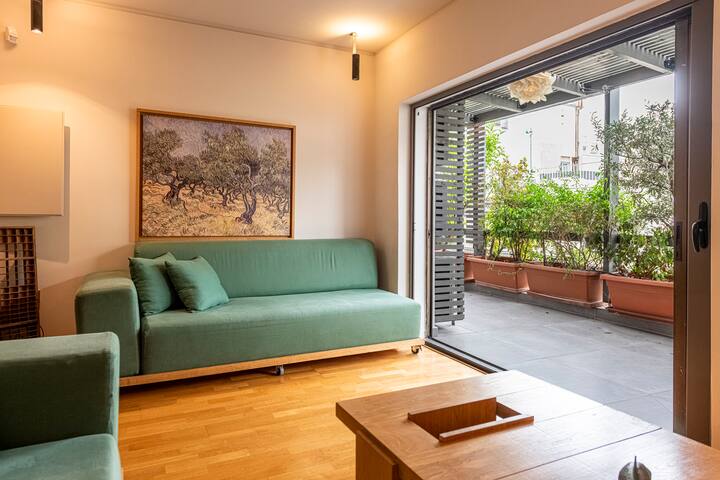 Hidesign Athens Tube Luxury Apt in Kolonaki gallery image 3