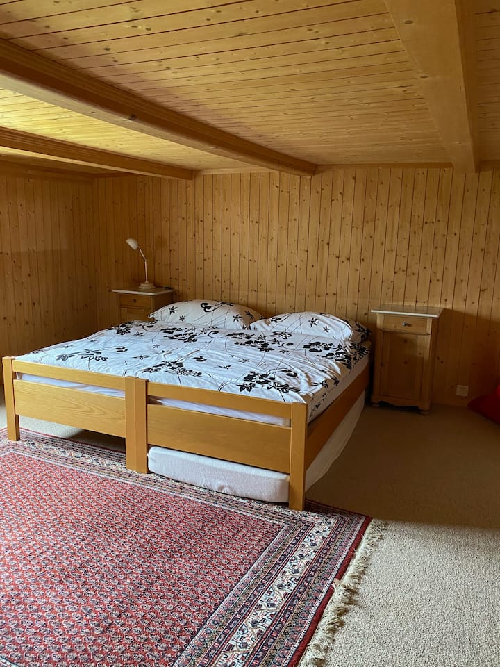 غرفة نوم الطابق الأول