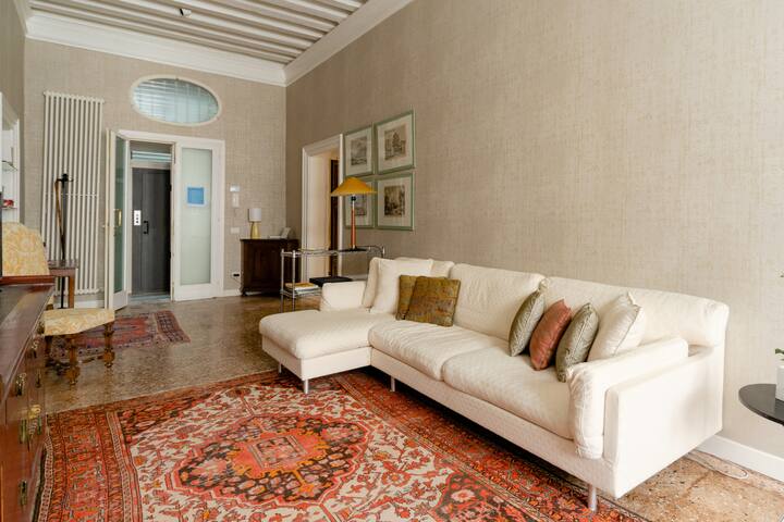 Luxury apartment near St. Mark’s square Venice gallery image 5