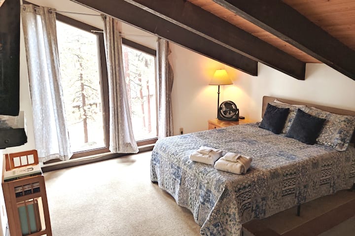 Queen Bed in Walk-in Loft
