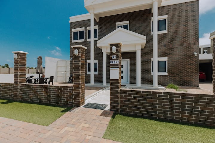 3 Bedroom Apartment 5min Drive To Eagle Beach - 아루바