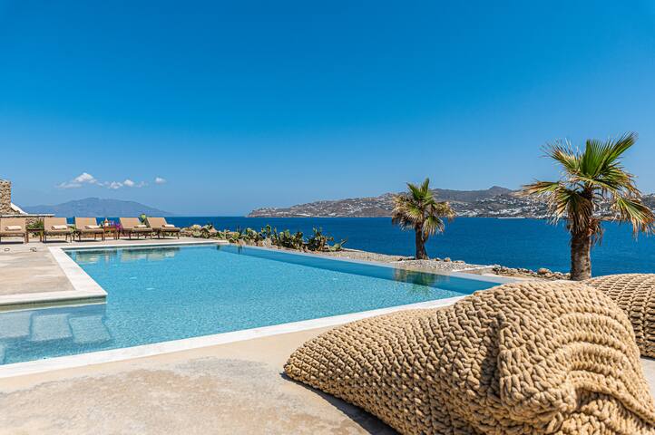 Carpe Diem Villa I, Heated Infinity Pool! gallery image 2