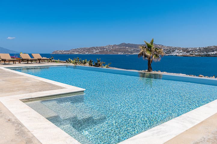 Carpe Diem Villa I, Heated Infinity Pool!