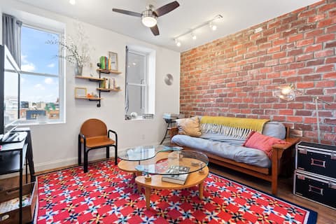 | Demure Vibes | Modern ZEN Retreat! City Life Fun