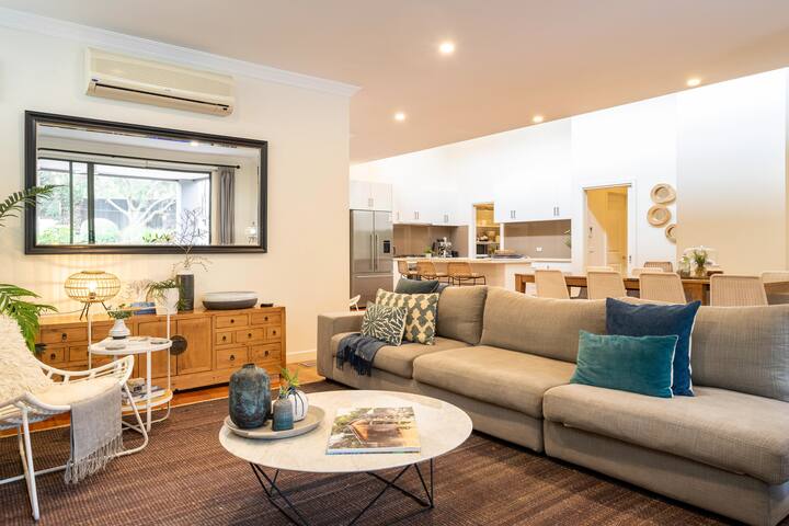 Luxury Canterbury Jetty Pool, Spa, Blairgowrie gallery image 5