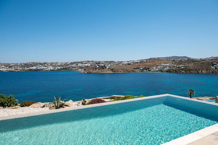 Carpe Diem Villa III, Heated Infinity Pool! gallery image 2
