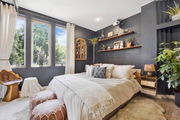 Designer Smart Wicker Park Home gallery image 3