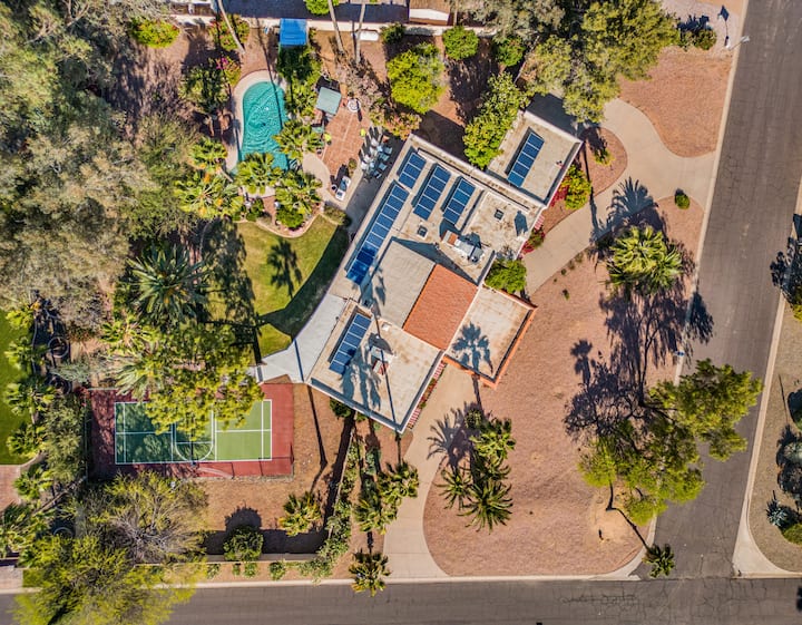 Entrepreneurs' Enclave & Private Pickleball Ct! - Scottsdale