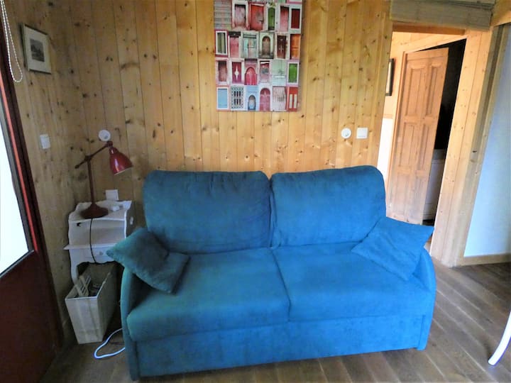 RC: Tavolinë gjumi ose televizor