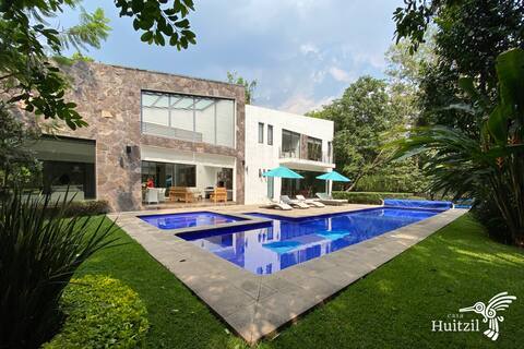 Casa Huitzil. For demanding tastes.