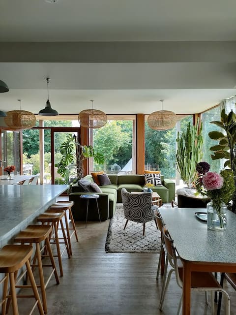 Big Stylish Family House for Exclusive use.