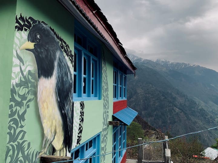 Sun View Mountain Cabin in Gargi village (room)