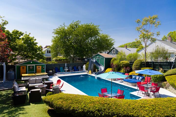 HUGE POOL ! 3 MIN TO DOWNTOWN 25 MIN TO BEACH ! gallery image 2